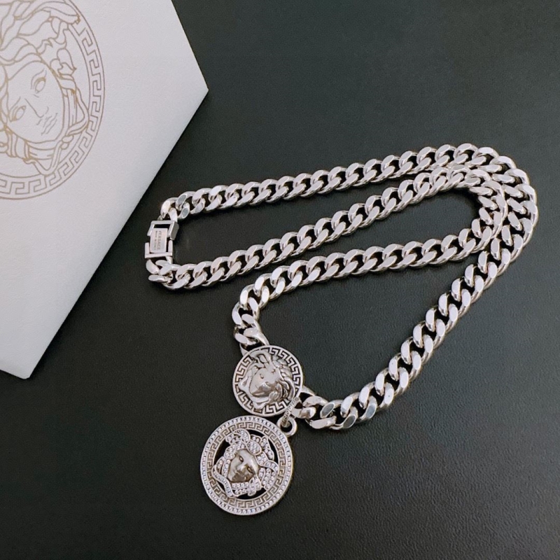 VERSACE